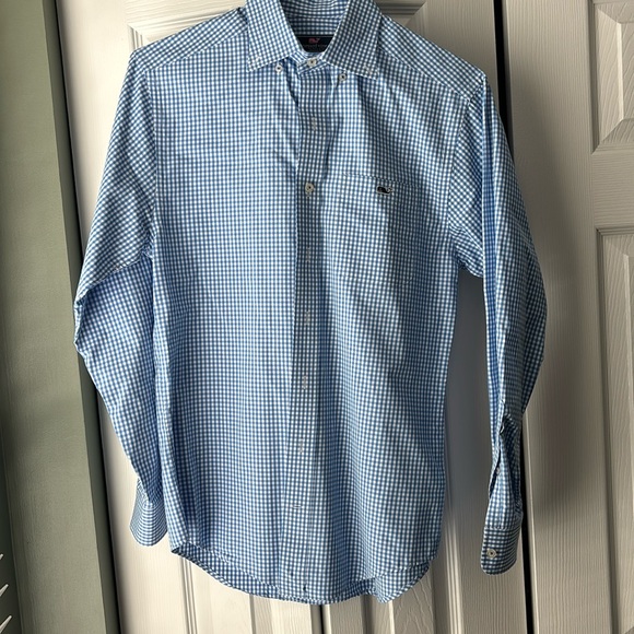 Men’s light blue plaid vineyard vines button down shirt *has mark on left sleeve - Picture 3 of 6